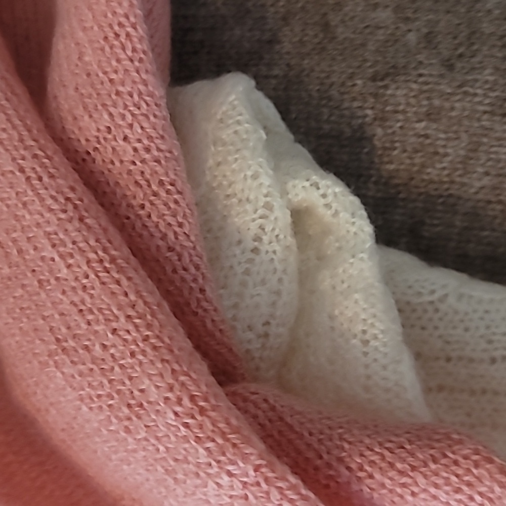 Chanel Elegant Brown and Pink Wrap - Picture 6 of 9